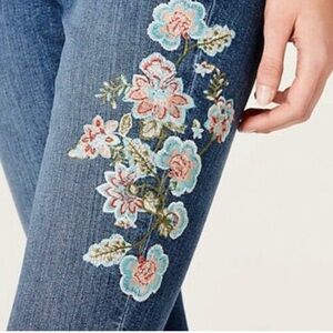 J Jill Floral Embroidered Cropped Straight Leg Jeans Mid-Rise Authentic Fit 10